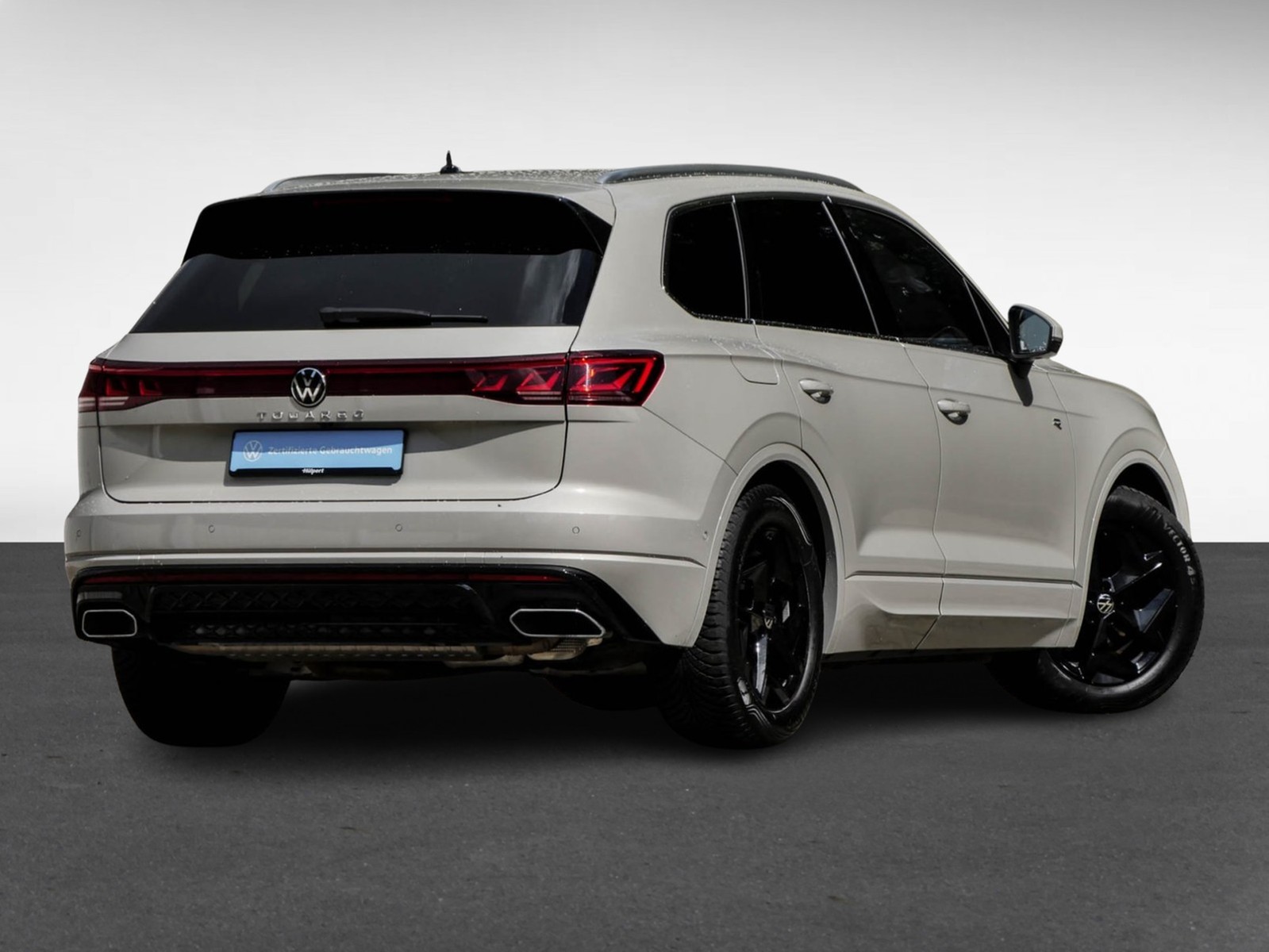 Volkswagen Touareg V6 R-LINE NEUES MODELL AHK CAM ACC LM19