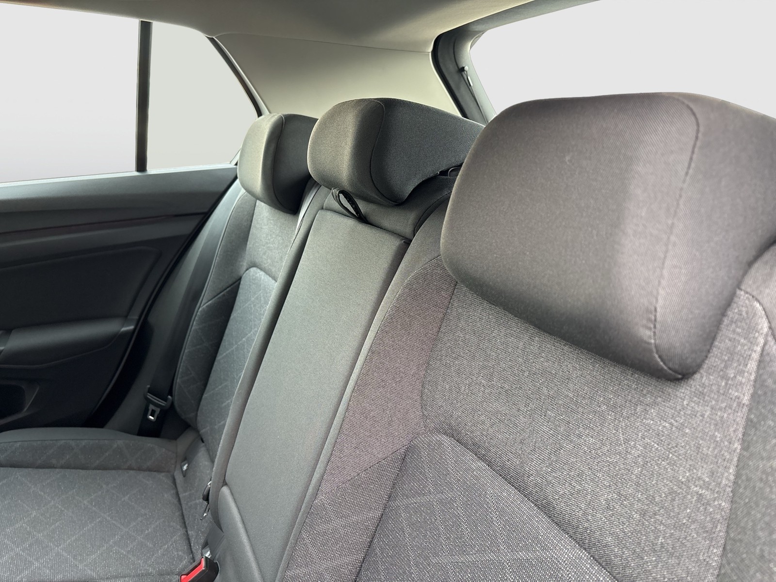 Volkswagen Golf 1.5 Life SITZHEIZUNG KAMERA AHK CARPLAY