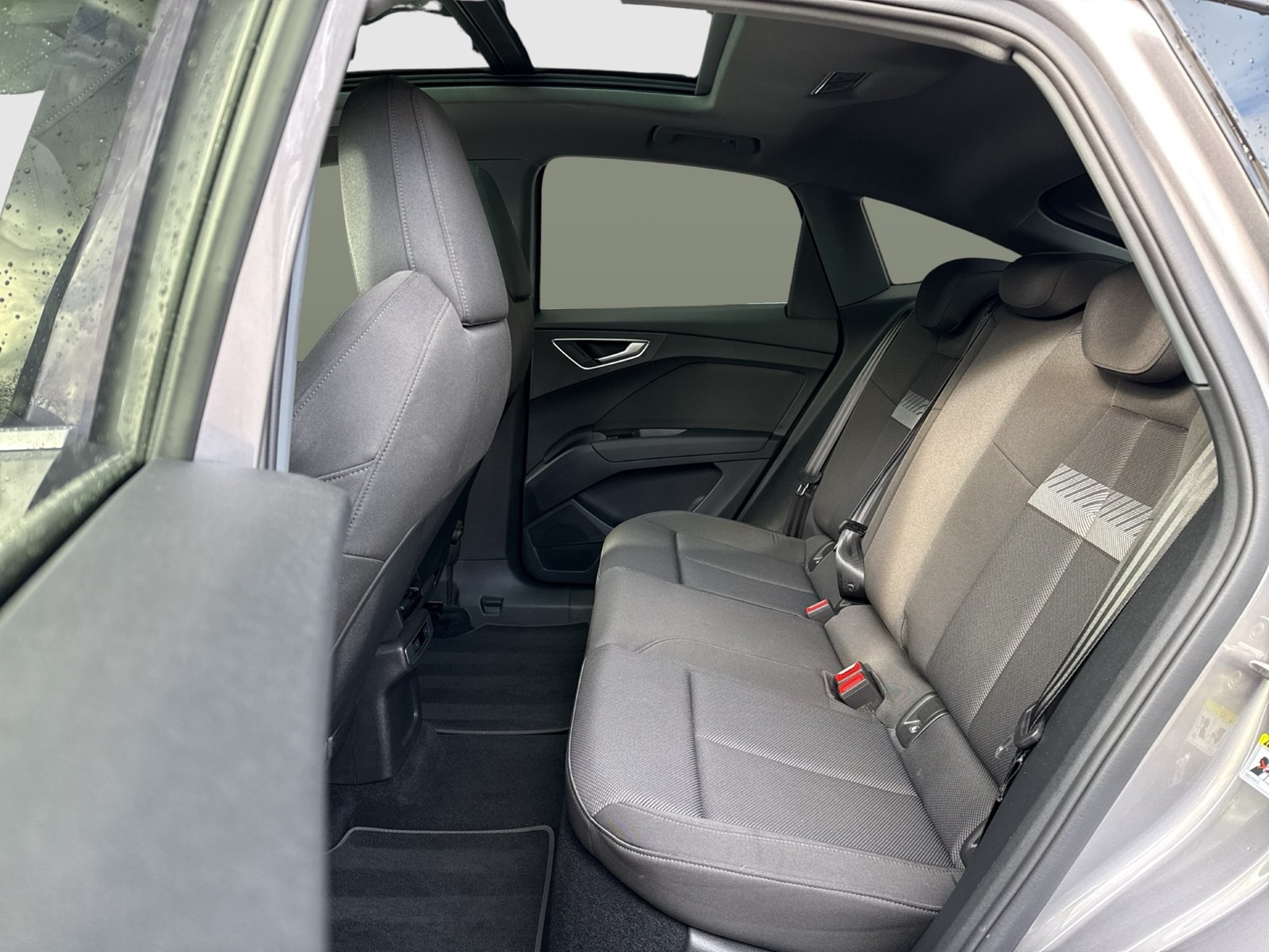 Audi Q4 e-tron Sportback 40 S LINE PANO KAMERA ALU20