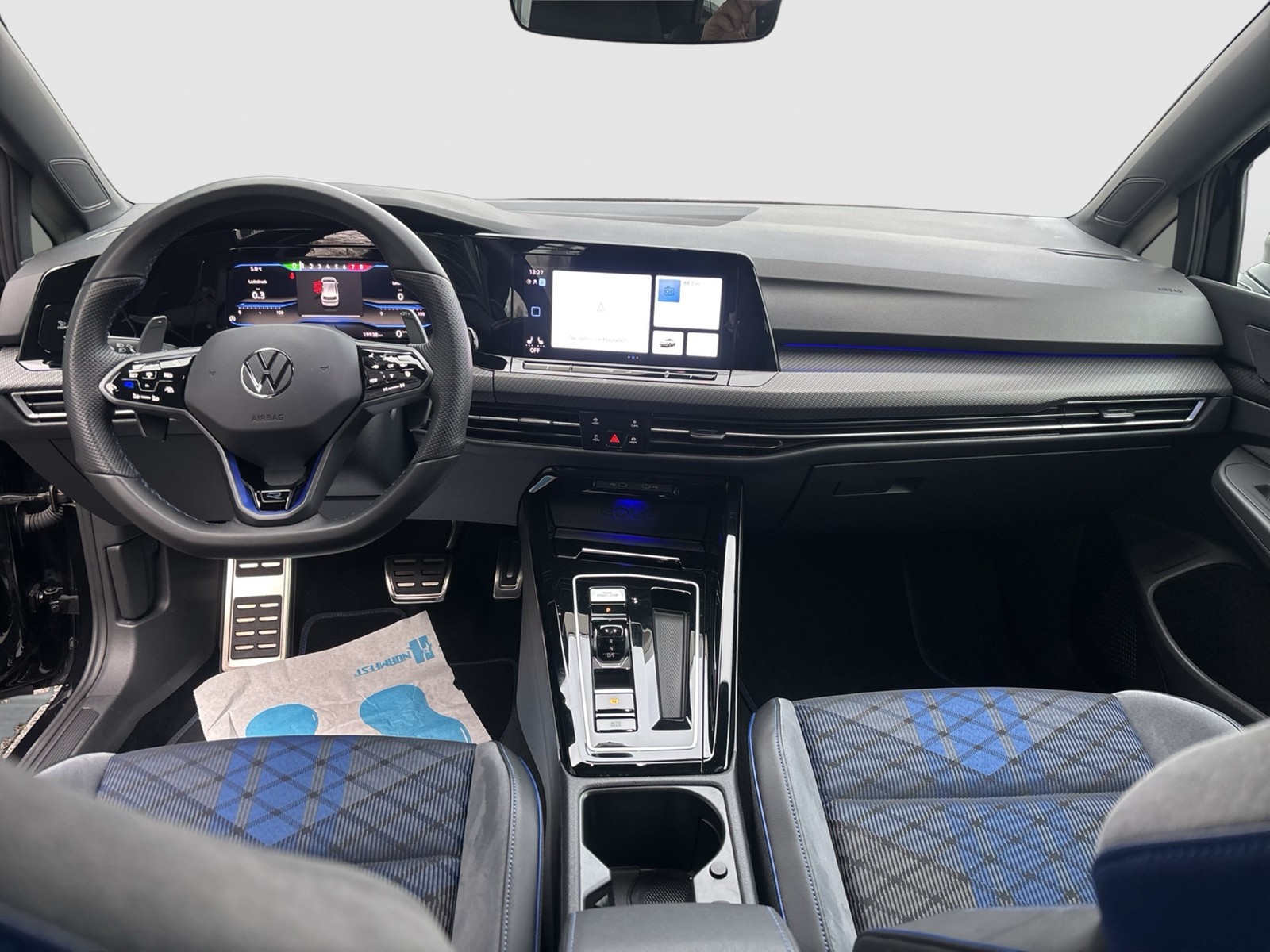 Volkswagen Golf VIII 2.0 R PANO 4X4 ACC ALU19" LED+