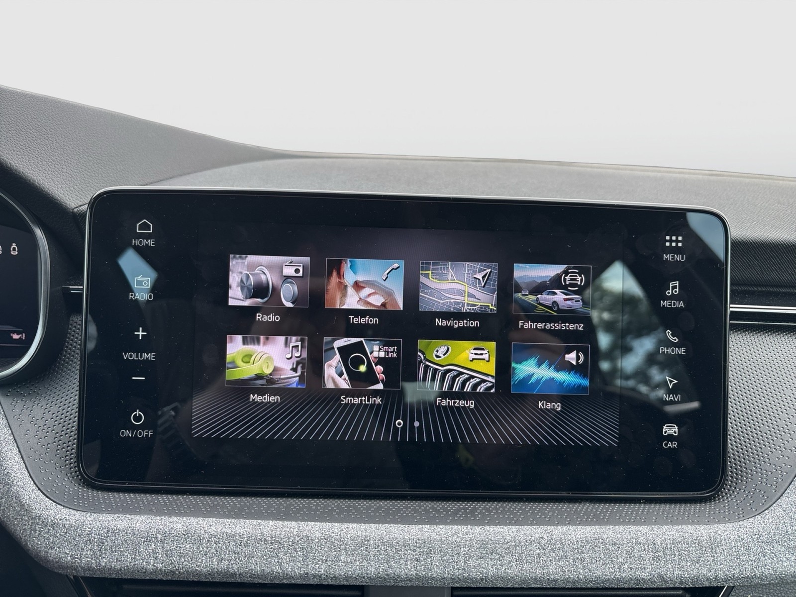 Skoda Kamiq 1.5 SELECTION CAM ACC NAVI CARPLAY SITZHZ.