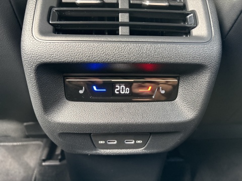 Volkswagen Tiguan 1.5 HYBRID R-LINE AHK 360CAM ACC LM19