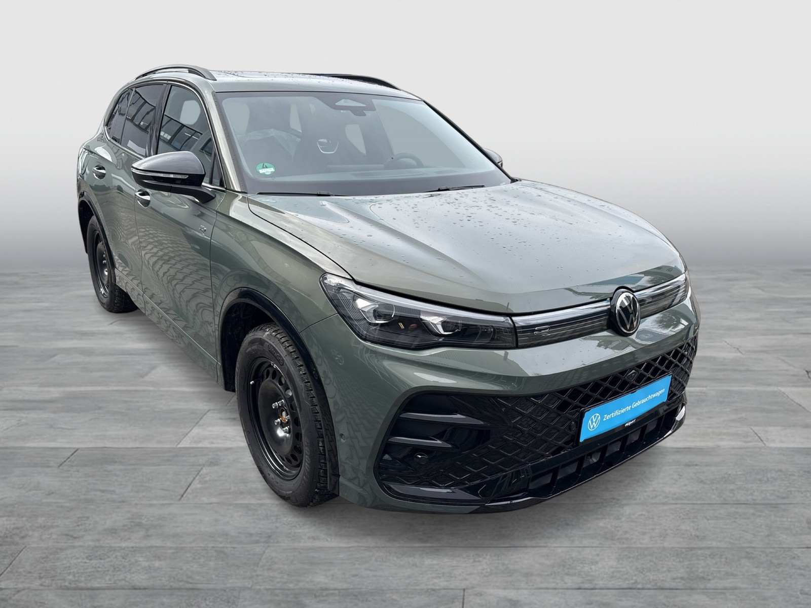 Volkswagen Tiguan 1.5 HYBRID R-LINE PANO AHK 360CAM LM19