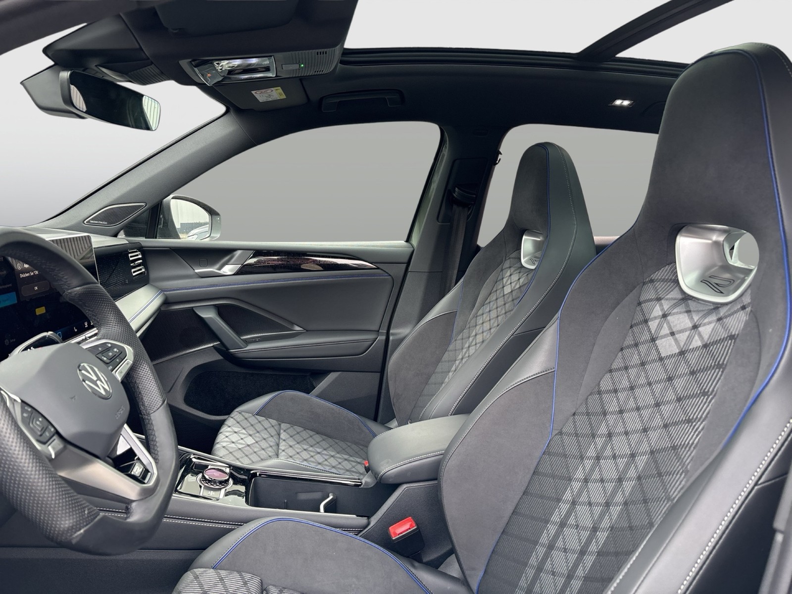 Volkswagen Tiguan 1.5 HYBRID R-LINE PANO AHK 360CAM LM19