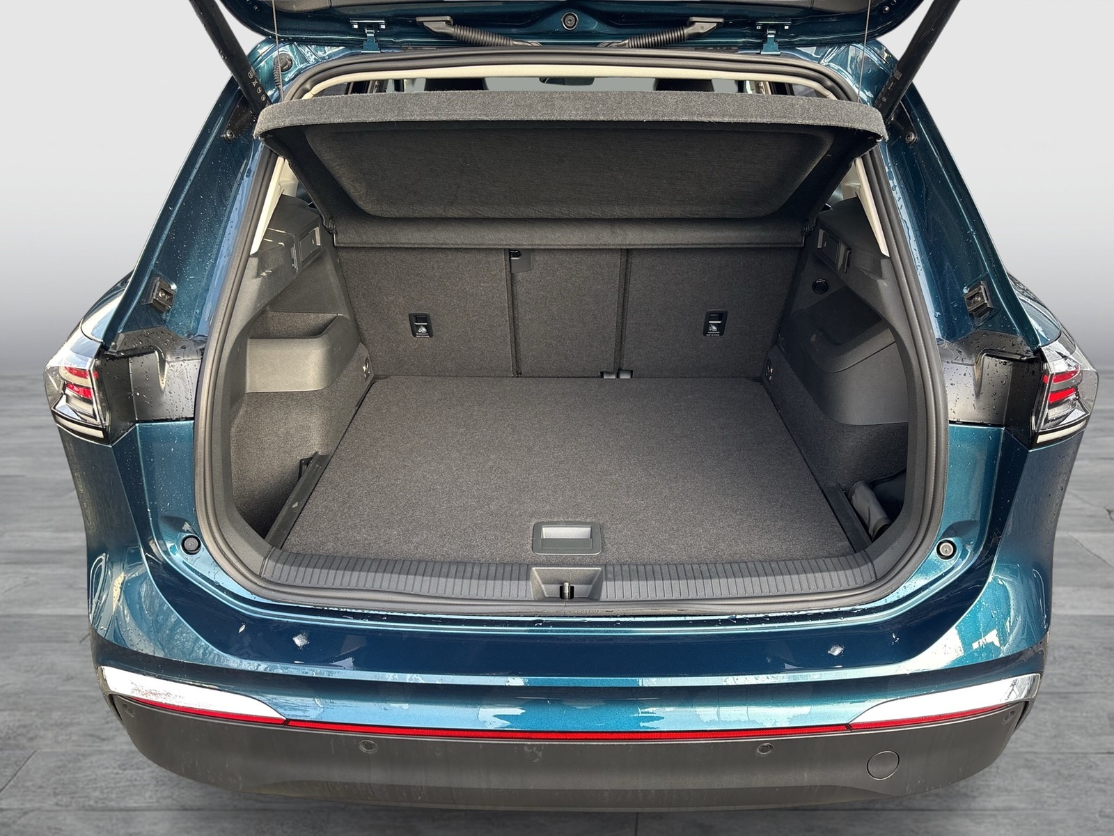 Volkswagen Tiguan 2.0 ELEGANCE 4X4 NEUES MODELL AHK 360°CAM