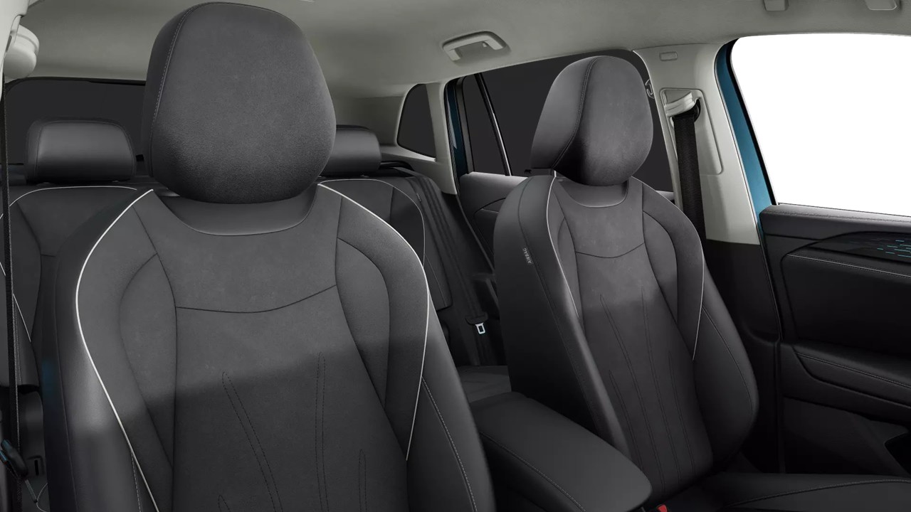 Volkswagen Tiguan 2.0 ELEGANCE 4X4 NEUES MODELL AHK 360°CAM