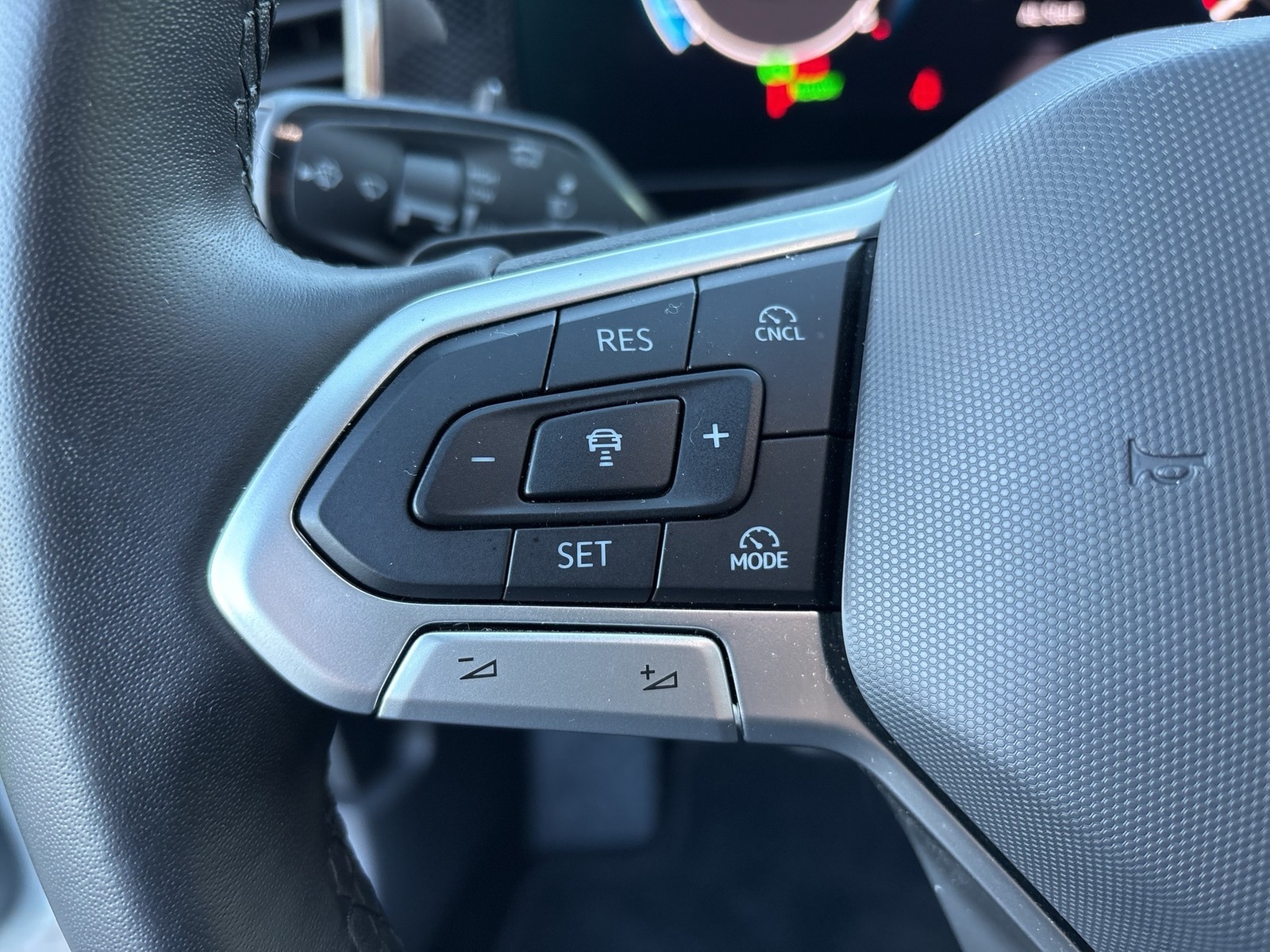 Volkswagen Passat Variant 1.5 eTSI BUSINESS AHK 360CAM ACC