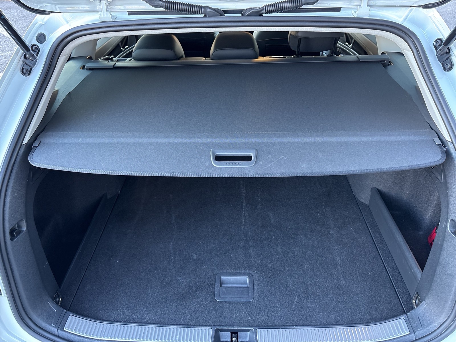 Volkswagen Passat Variant 1.5 eTSI BUSINESS AHK 360CAM ACC