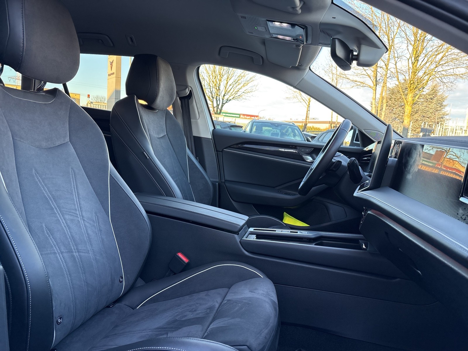 Volkswagen Passat Variant 1.5 eTSI BUSINESS AHK 360CAM ACC