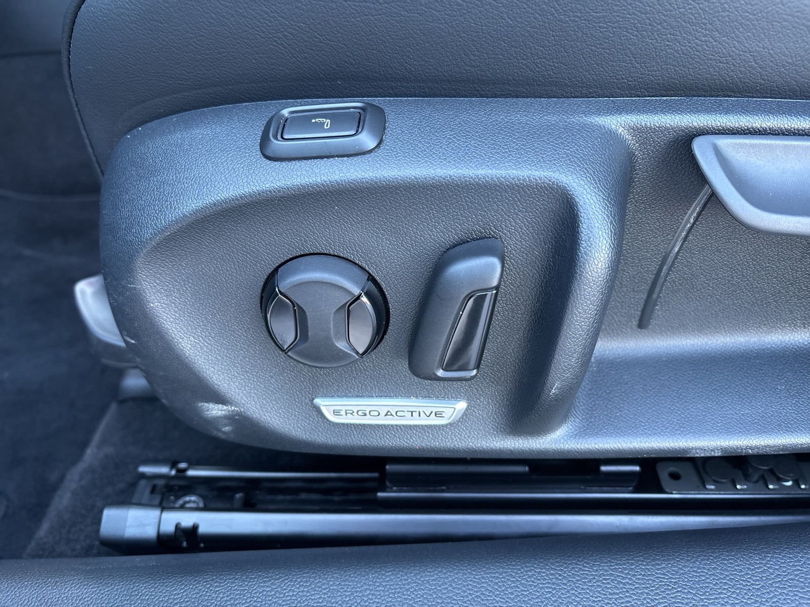 Volkswagen Passat Variant 1.5 eTSI BUSINESS AHK 360CAM ACC