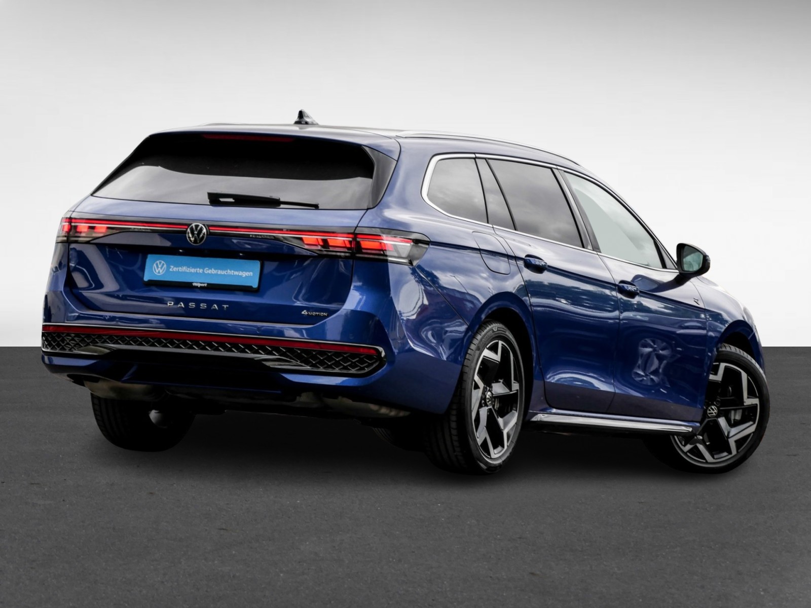 Volkswagen Passat Variant 2.0 R-LINE 4X4 NEUES MODELL PANO