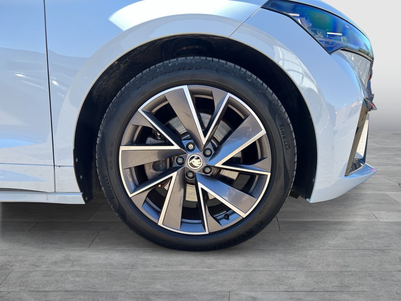 Skoda Enyaq 80x SPORTLINE 4X4 PANO AHK 360CAM ACC LM20