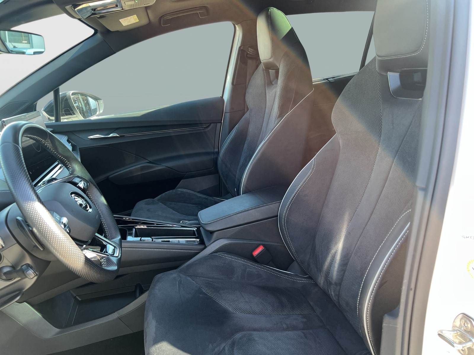 Skoda Enyaq 80x SPORTLINE 4X4 PANO AHK 360CAM ACC LM20