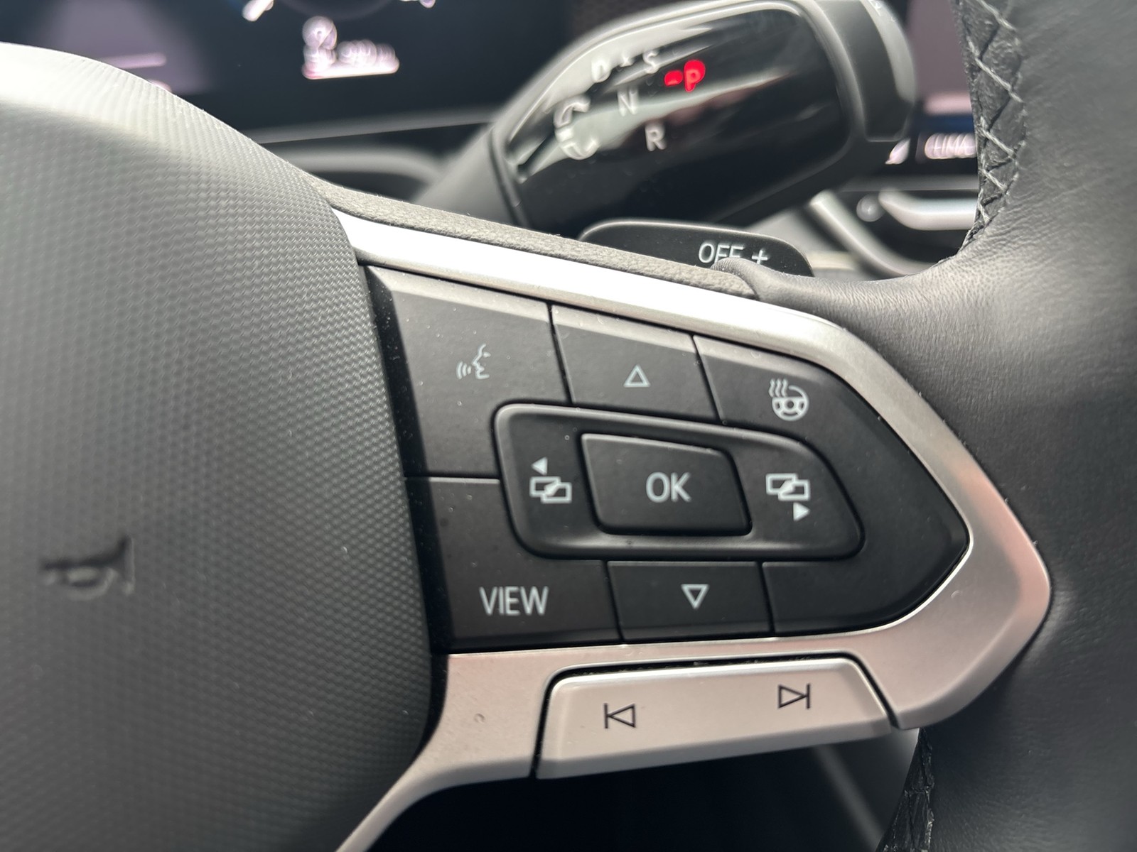 Volkswagen Passat Variant 1.5 eTSI BUSINESS NEUESMODELL AHK