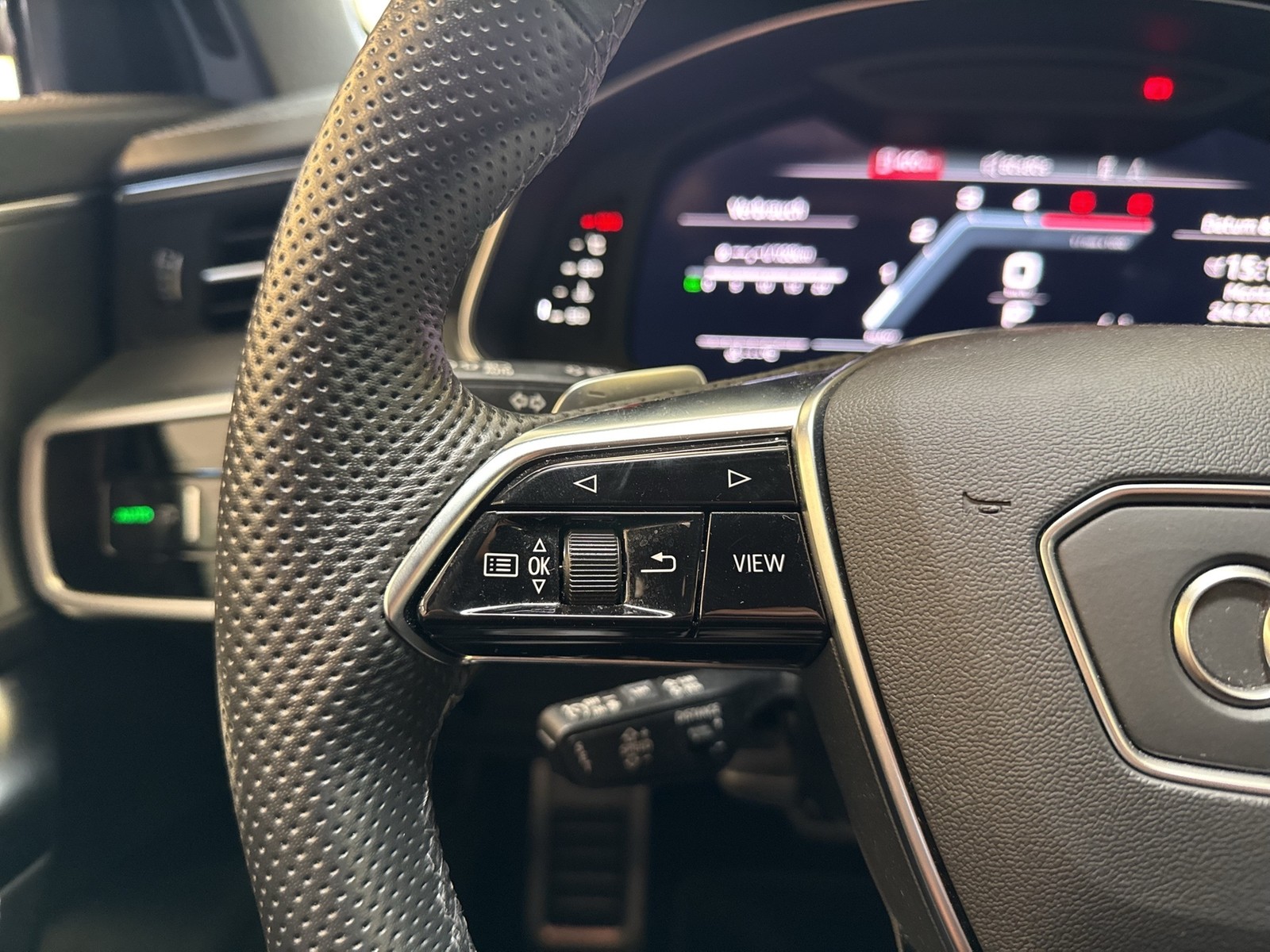 Audi S6 Avant Qu. PANO STANDHZ. B&O LEDER ALU21