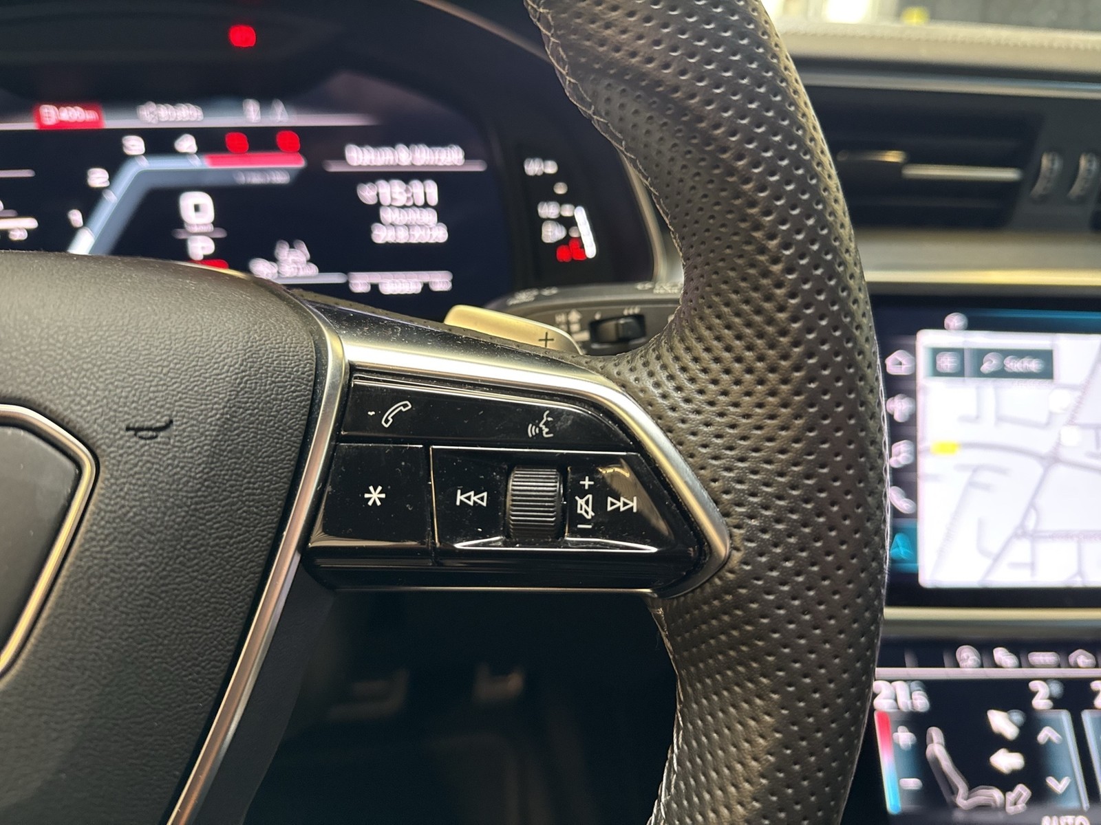 Audi S6 Avant Qu. PANO STANDHZ. B&O LEDER ALU21