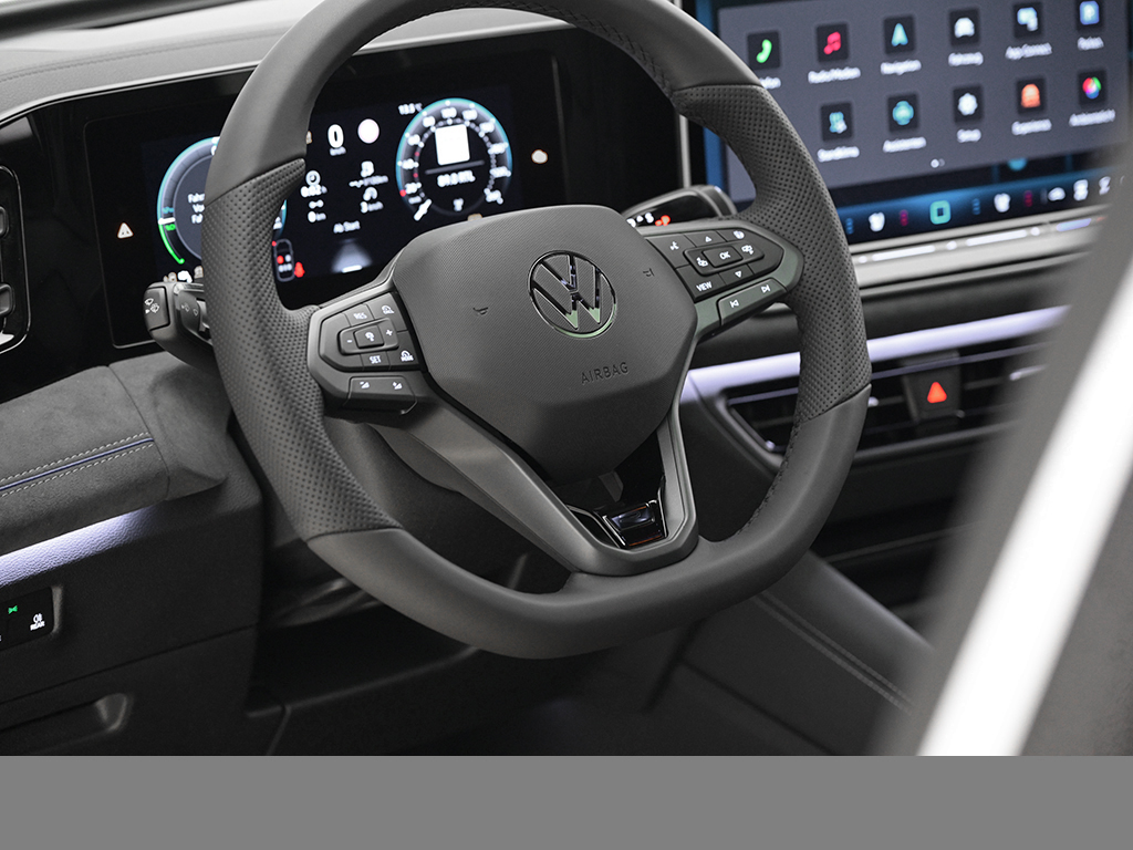 Volkswagen Tiguan eHYBRID R-LINE DSG LEDER PANO AHK