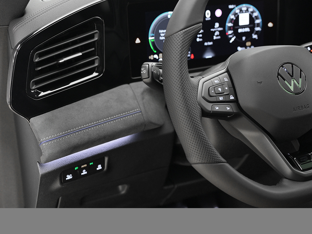 Volkswagen Tiguan eHYBRID R-LINE DSG LEDER PANO AHK