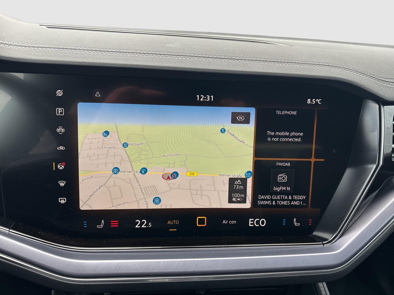 Volkswagen Touareg V6 R-LINE NEUES MODELL AHK CAM HEAD-UP