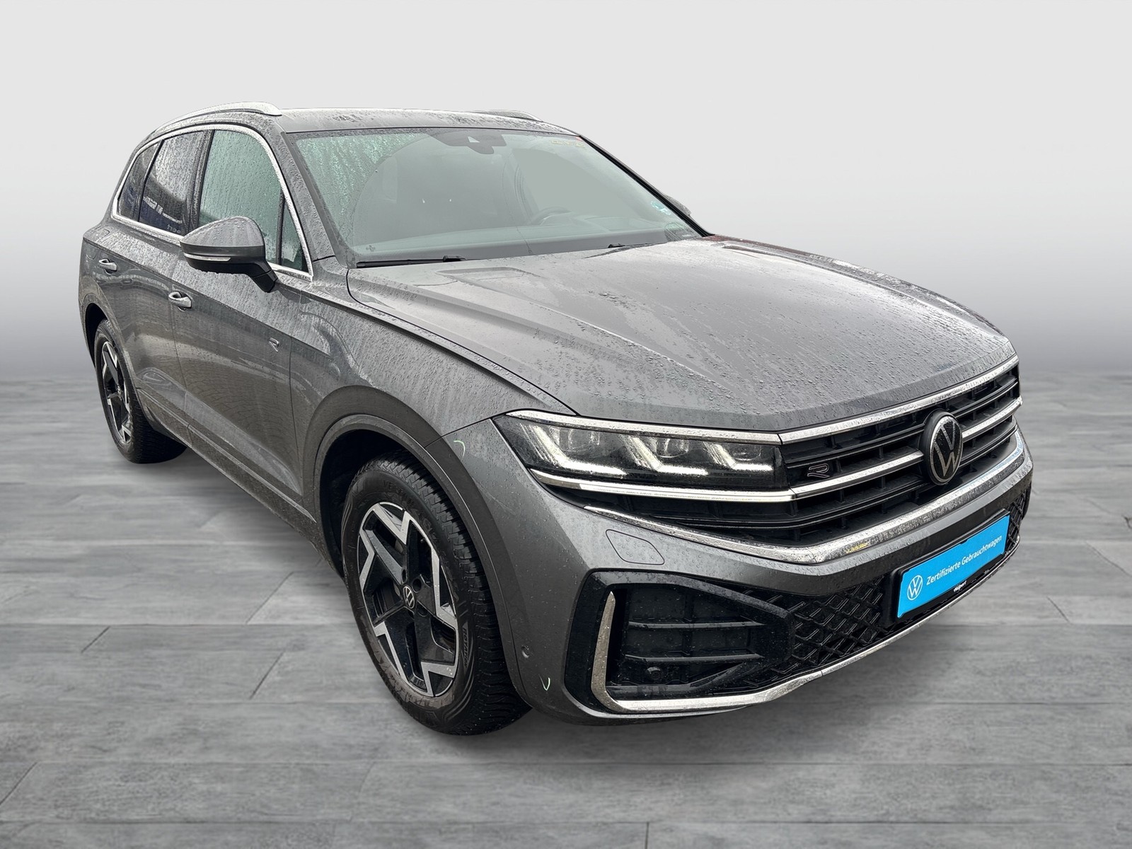 Volkswagen Touareg V6 R-LINE NEUES MODELL AHK CAM HEAD-UP