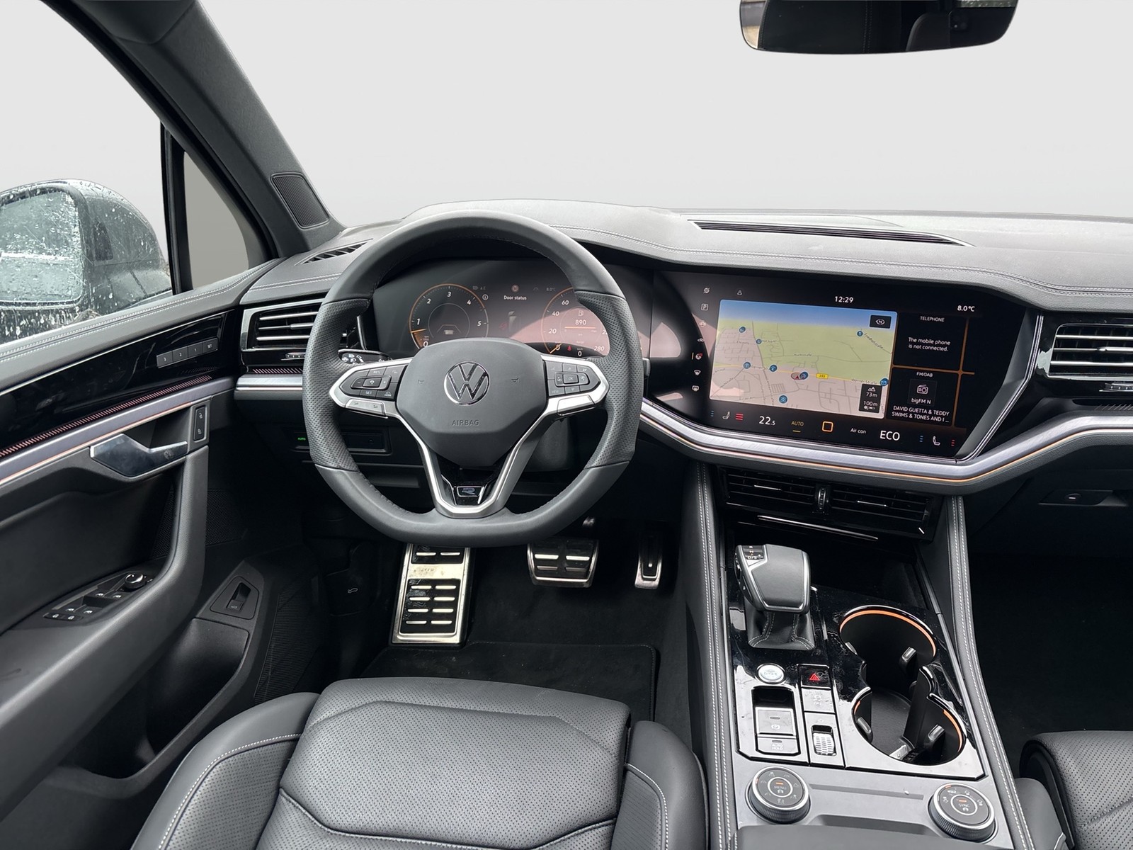 Volkswagen Touareg V6 R-LINE NEUES MODELL AHK CAM HEAD-UP