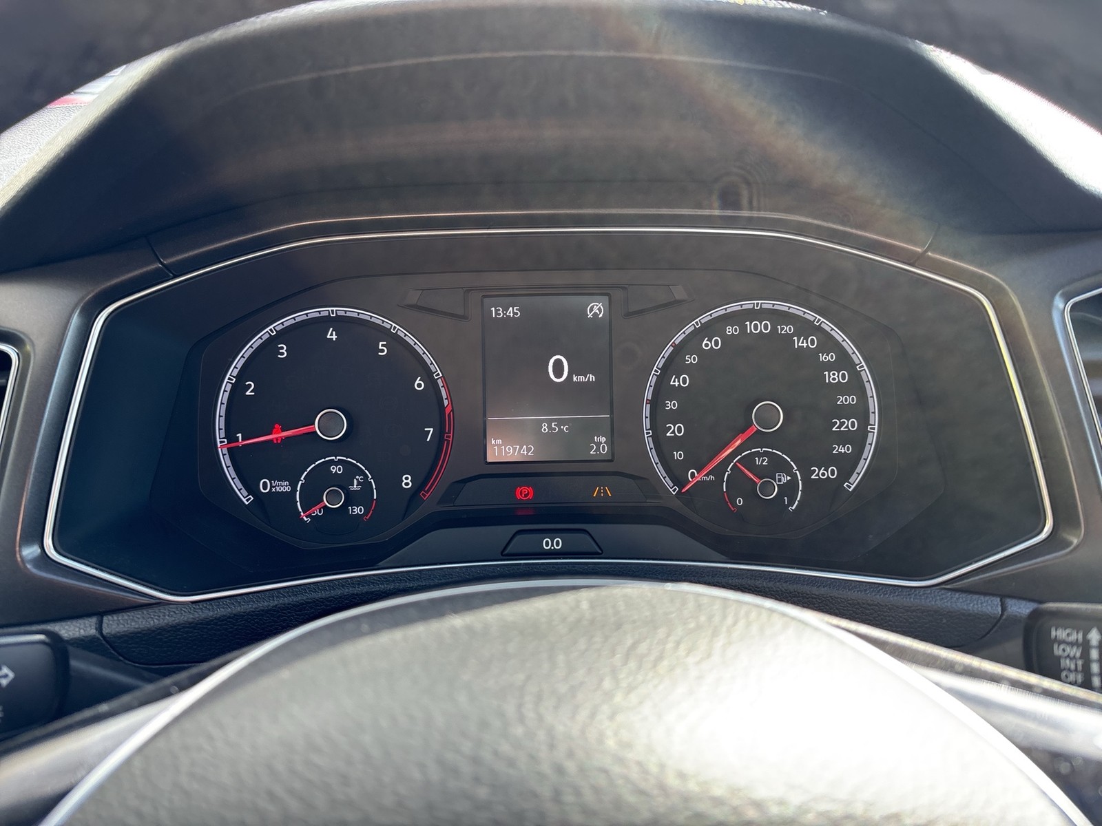 Volkswagen T-Roc 1.0 STYLE CARPLAY ALU SITZHEIZ. EINPARKH.