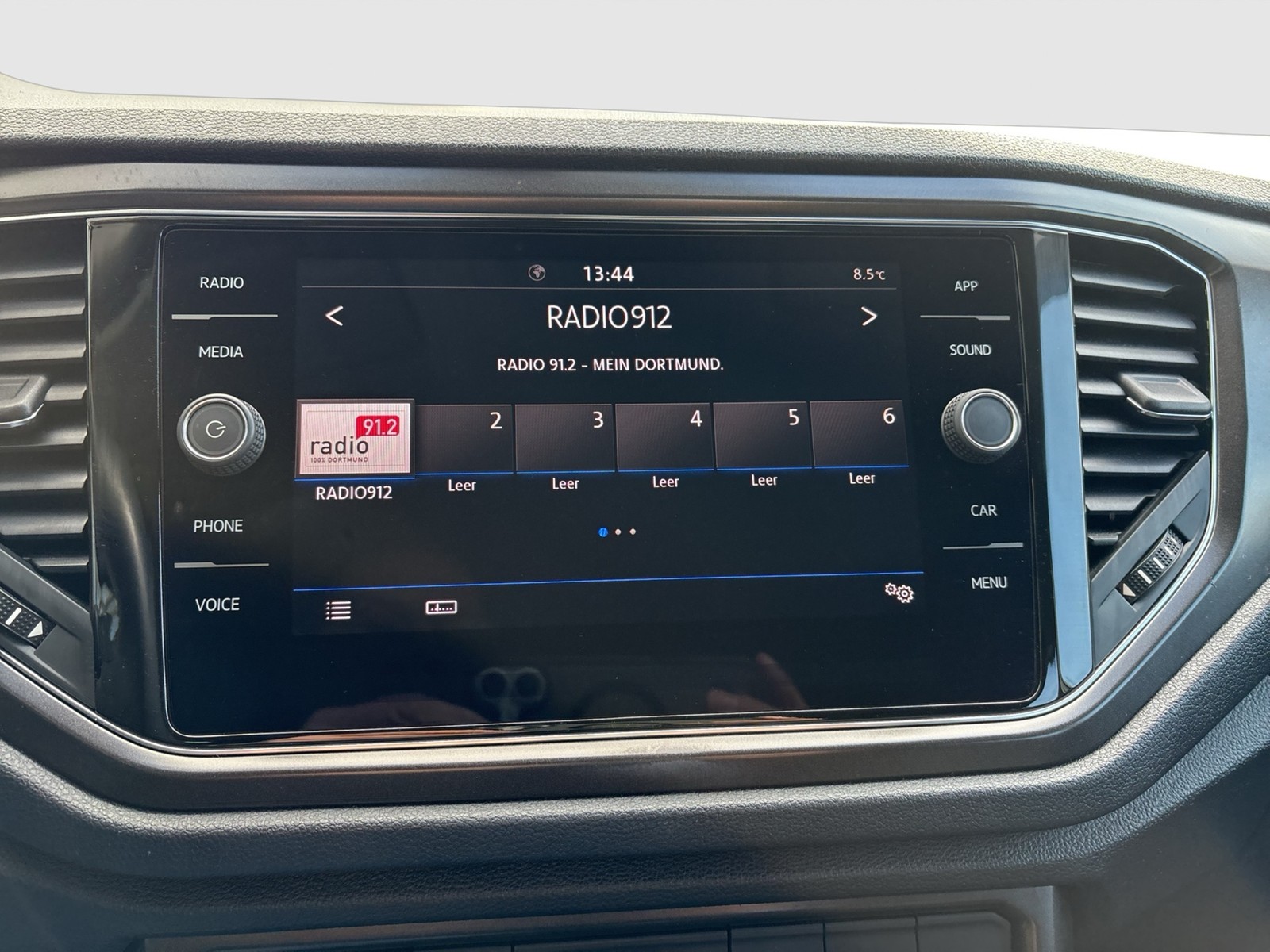 Volkswagen T-Roc 1.0 STYLE CARPLAY ALU SITZHEIZ. EINPARKH.