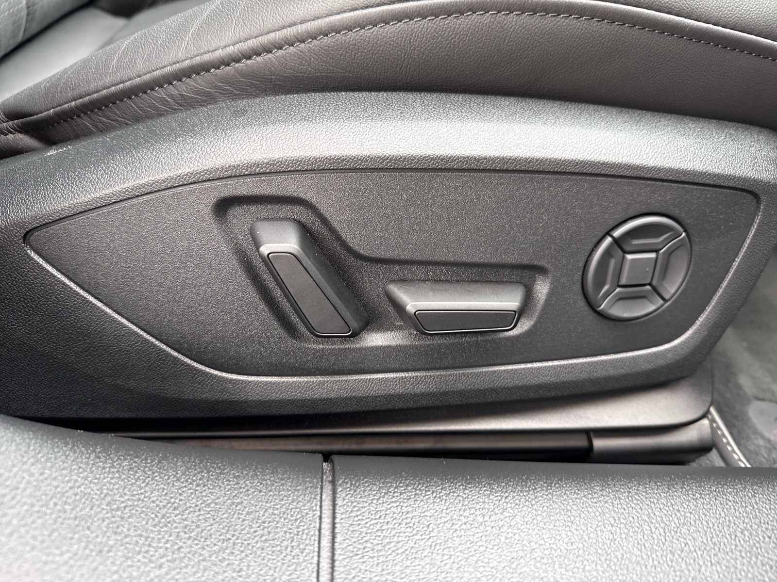 Audi S6 Avant Qu. CAM LM20 MATRIX E-KLAPPE NAVI+