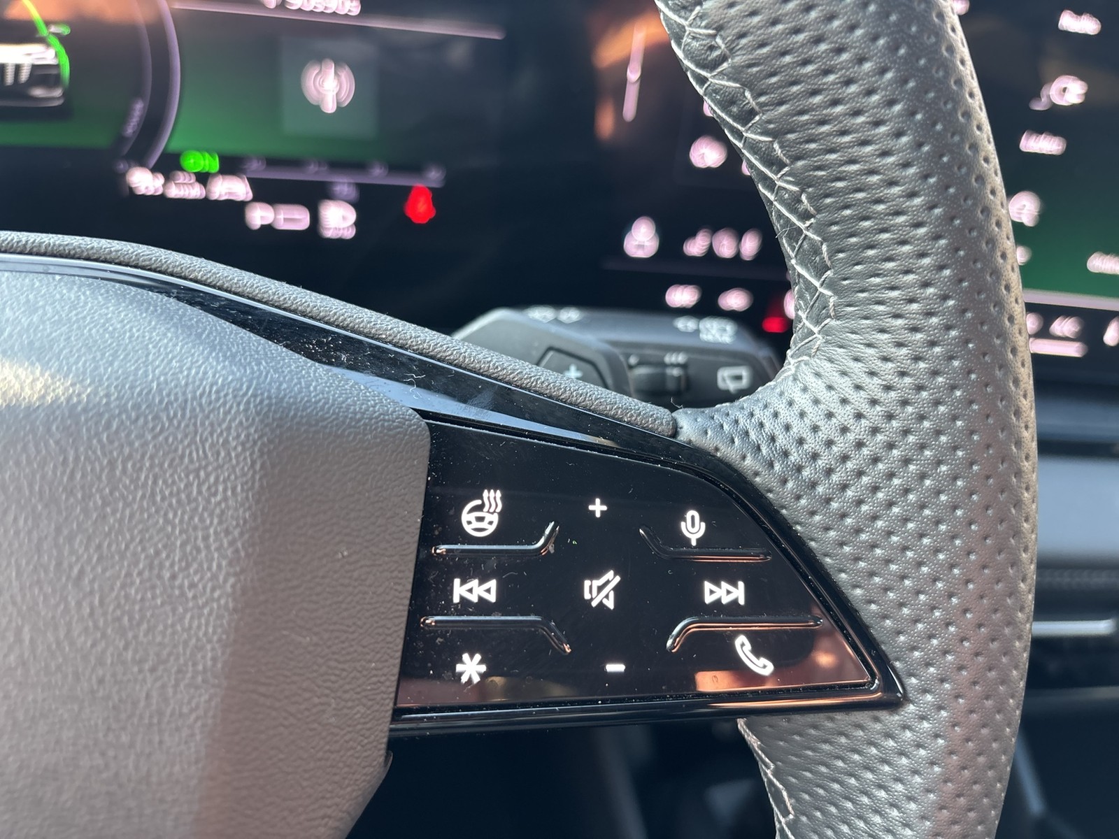 Audi Q6 e-tron quattro S LINE WÄRMEPUMPE B&O AHK LM21