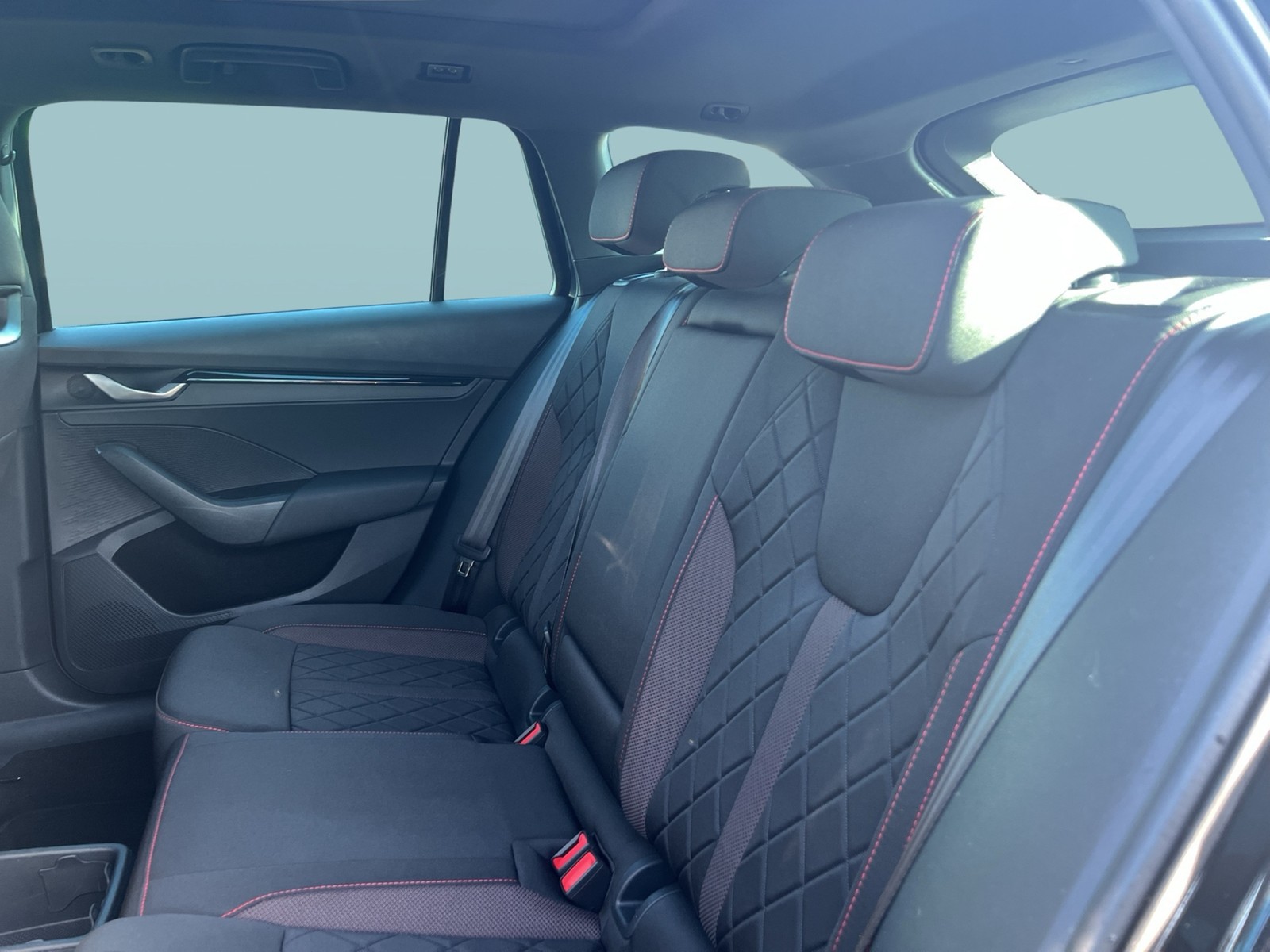 Skoda Octavia Combi 2.0 RS PANO CANTON AHK CAM HEAD-UP