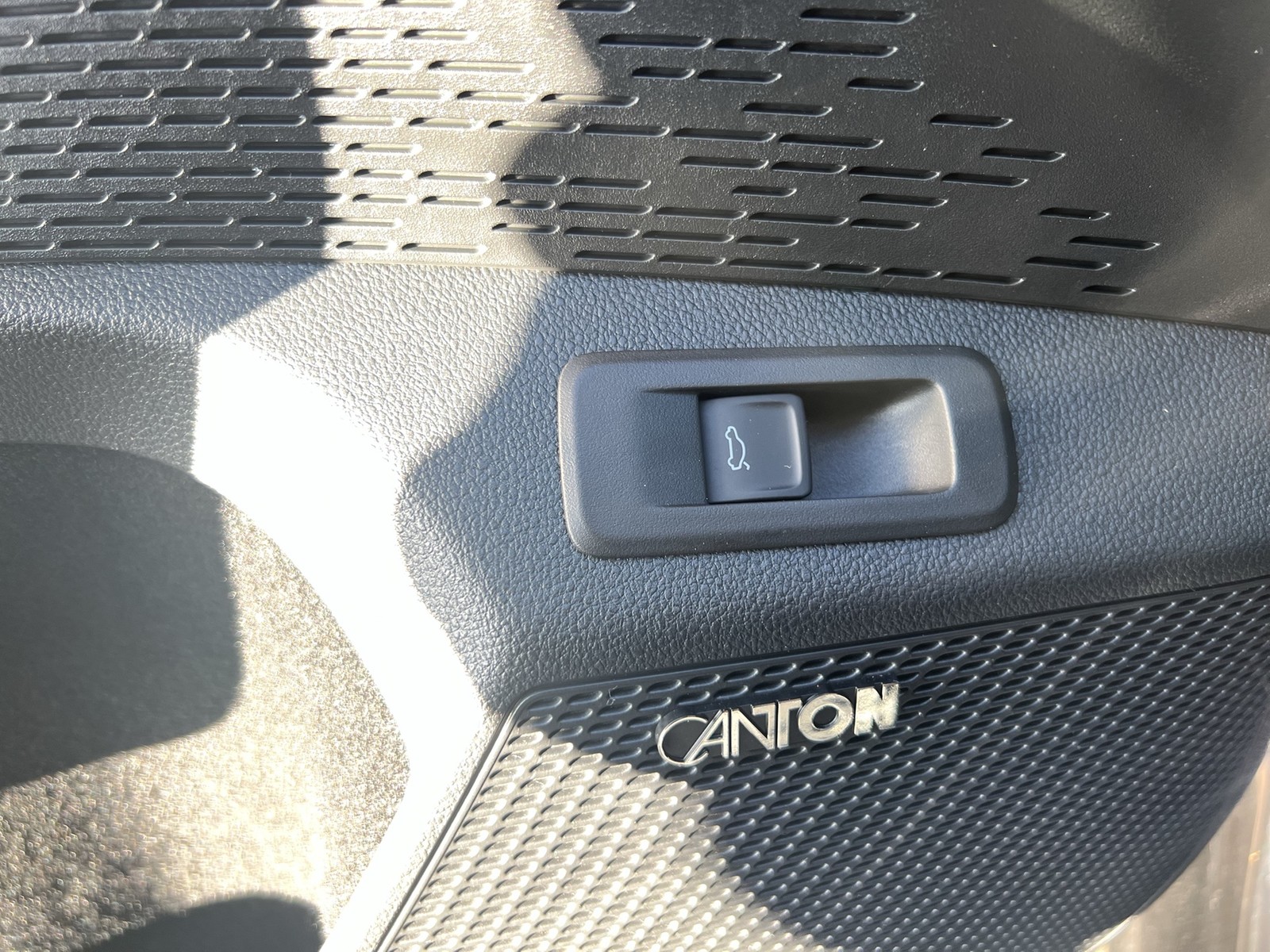 Skoda Octavia Combi 2.0 RS PANO CANTON AHK CAM HEAD-UP