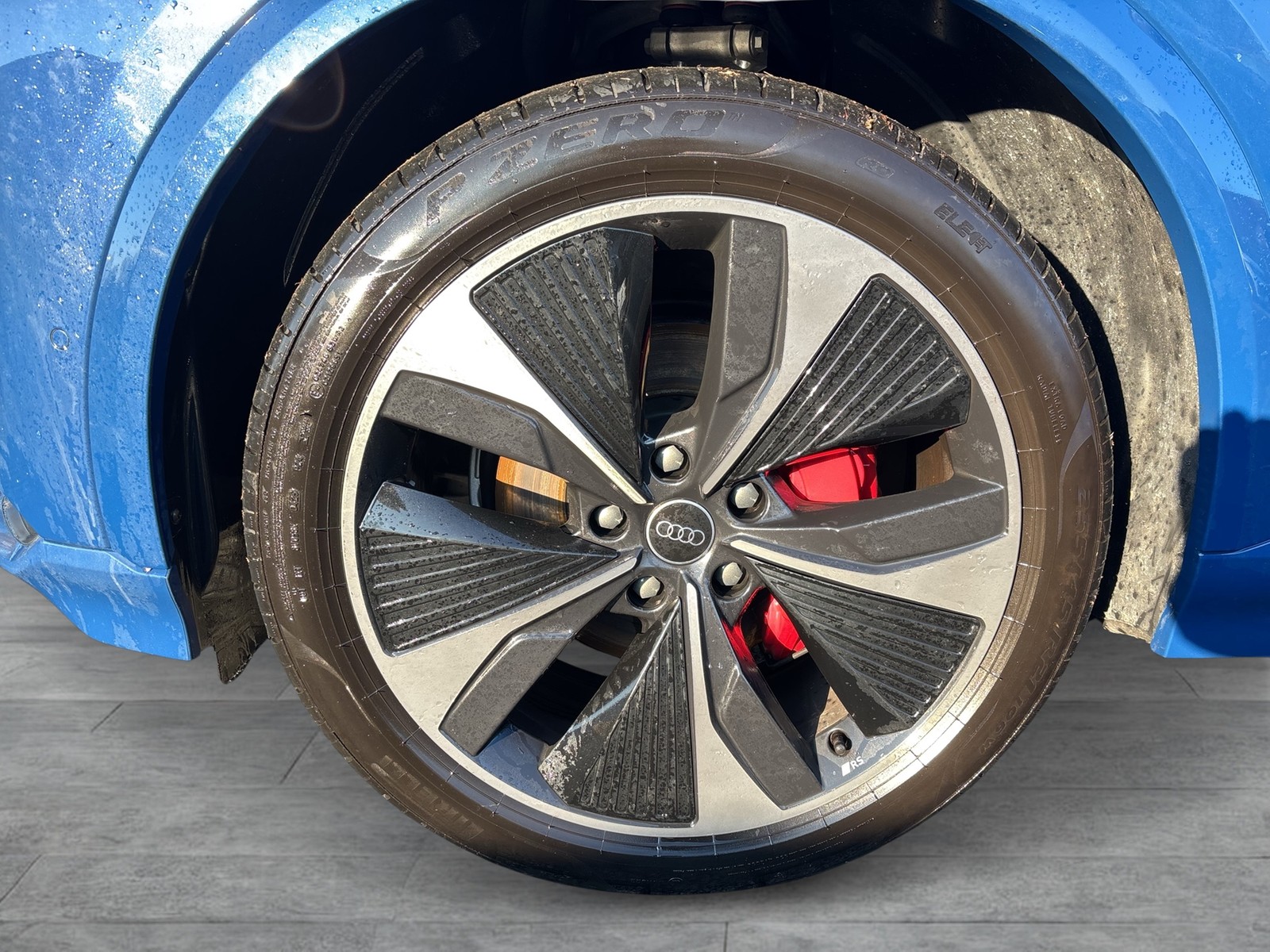 Audi Q6 e-tron quattro S LINE WÄRMEPUMPE B&O AHK LM21