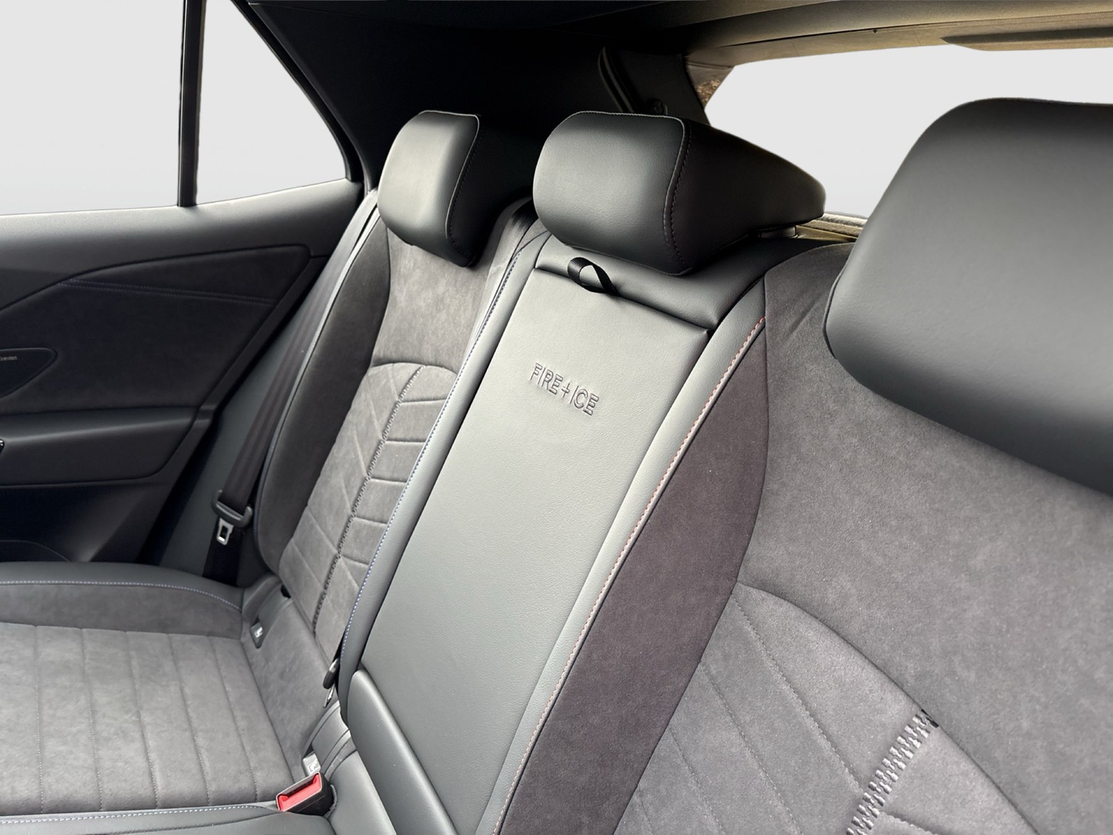 Volkswagen ID.3 GTX PERFORMANCE FIRE+ICE PANO HARMAN KARDON