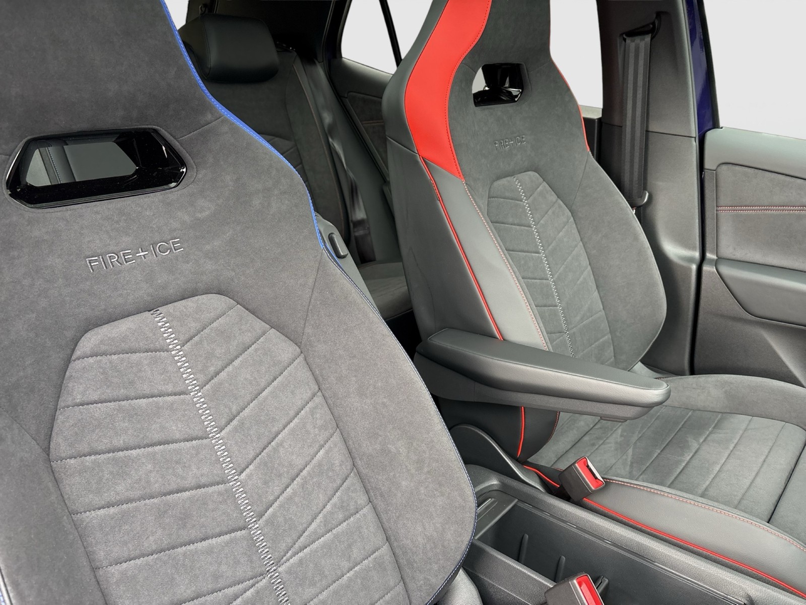 Volkswagen ID.3 GTX PERFORMANCE FIRE+ICE PANO HARMAN KARDON