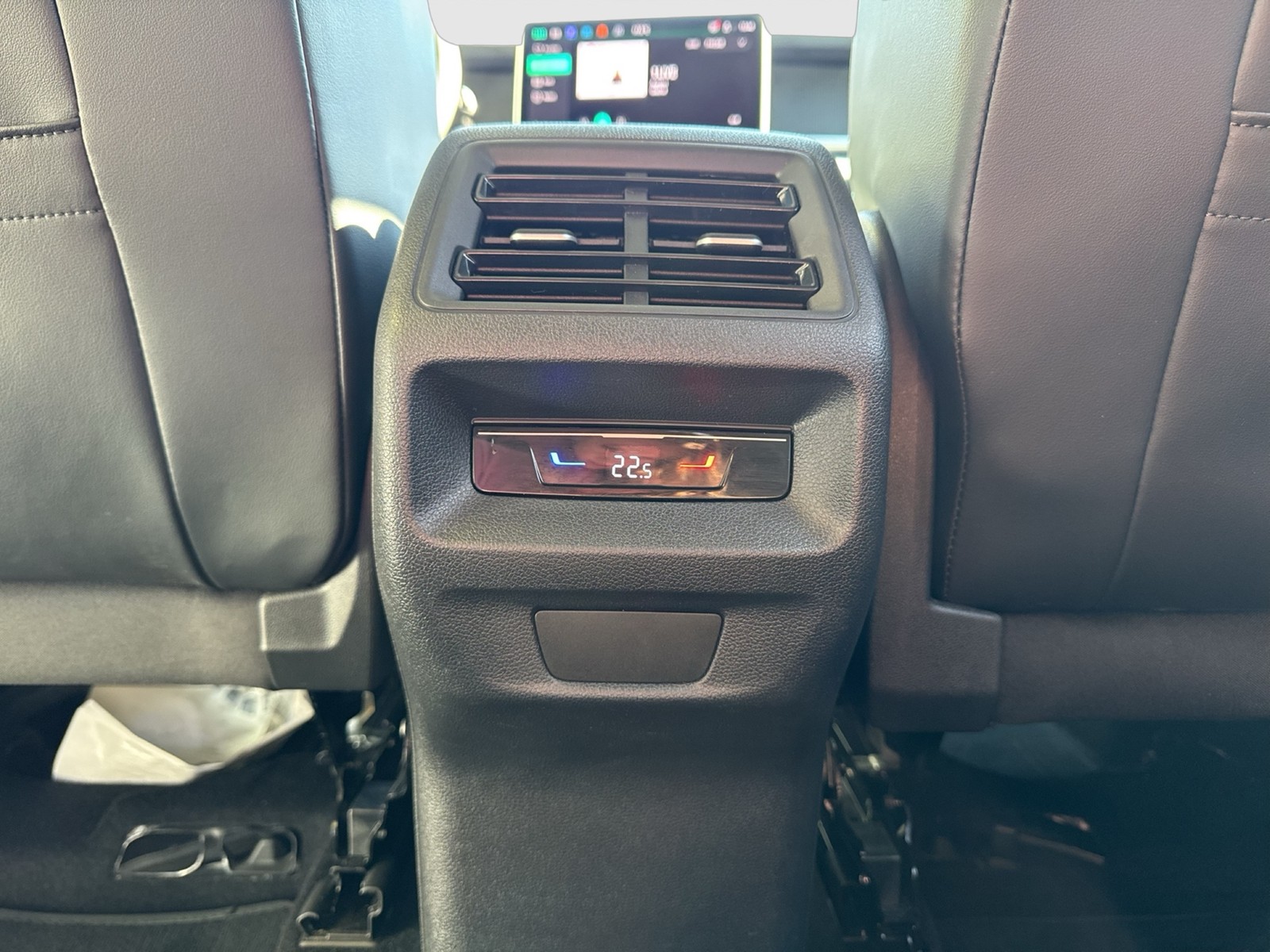 Volkswagen Tayron 2.0 LIFE AHK CAM ACC LM18 CARPLAY SITZHZ.