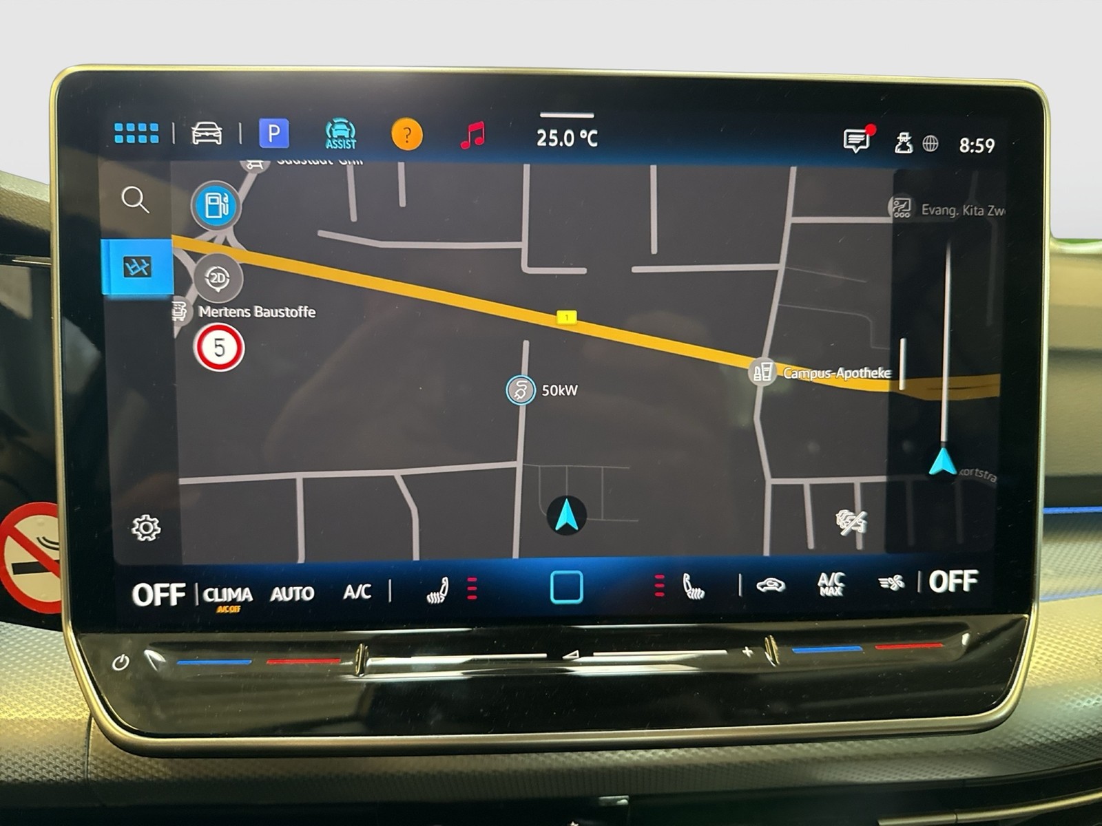 Volkswagen Golf VIII 2.0 GOAL AHK CAM ACC NAVI LED+ CARPLAY