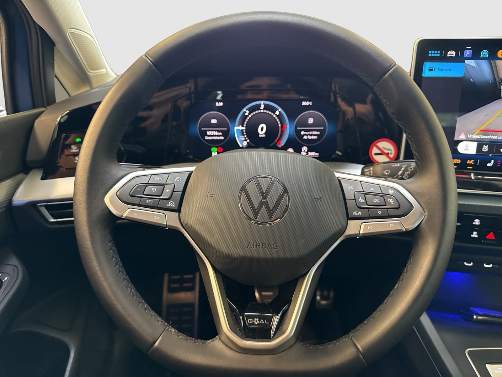 Volkswagen Golf VIII 2.0 GOAL AHK CAM ACC NAVI LED+ CARPLAY