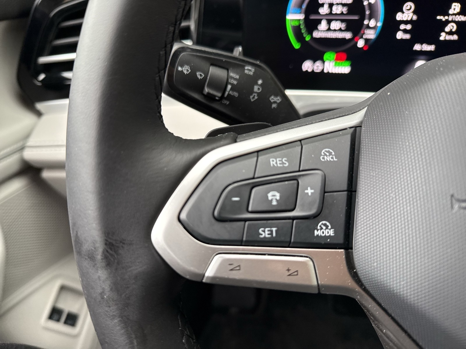 Volkswagen Passat Variant 1.5 HYBRID ELEGANCE AHK 360°CAM