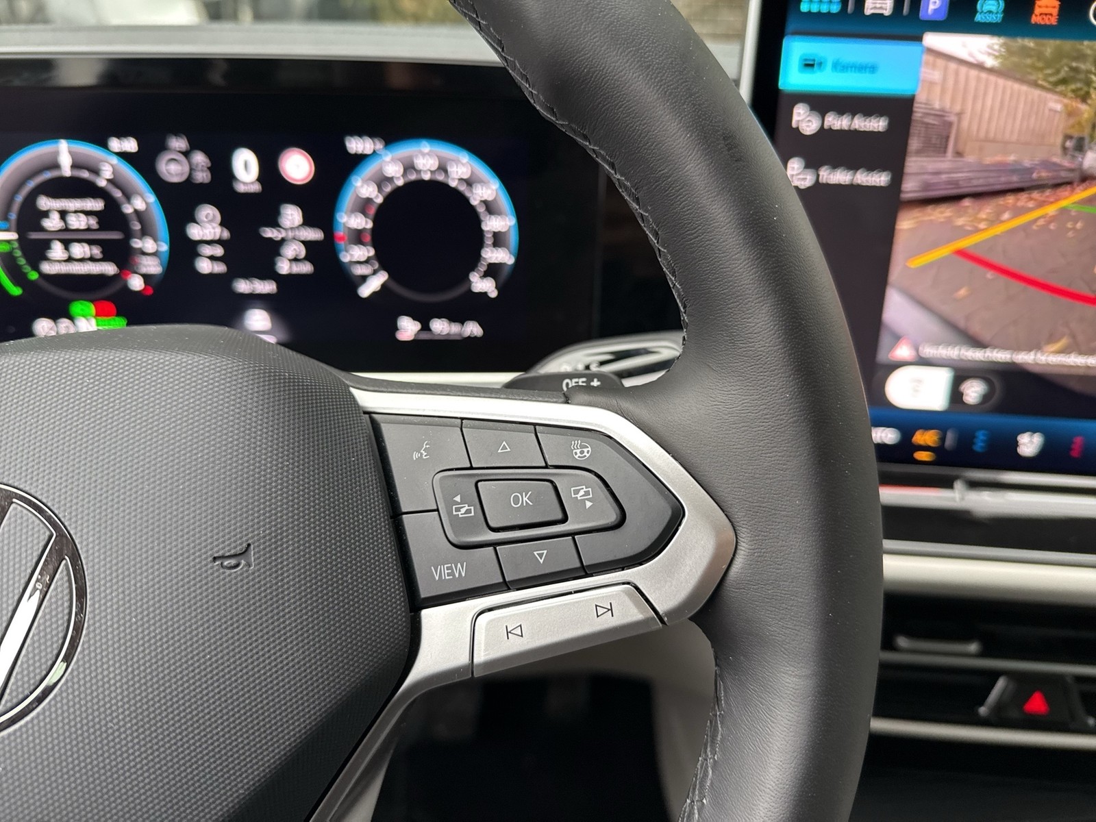 Volkswagen Passat Variant 1.5 HYBRID ELEGANCE AHK 360°CAM