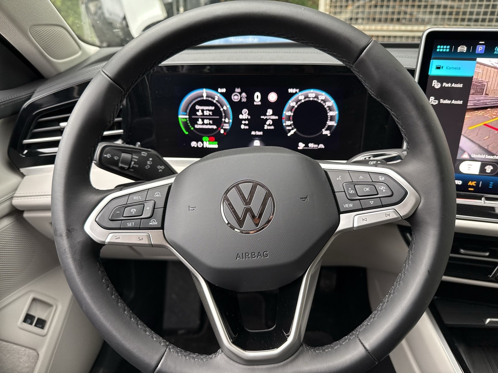 Volkswagen Passat Variant 1.5 HYBRID ELEGANCE AHK 360°CAM