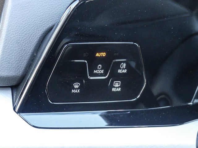 Volkswagen Golf Variant VIII 2.0 LIFE AHK ACC NAVI CARPLAY