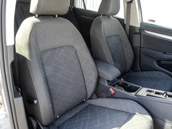 Volkswagen Golf Variant VIII 2.0 LIFE AHK ACC NAVI CARPLAY