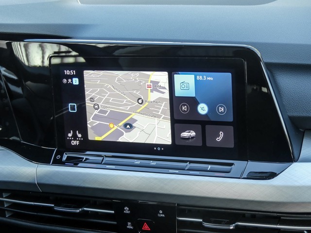 Volkswagen Golf Variant VIII 2.0 LIFE AHK ACC NAVI CARPLAY
