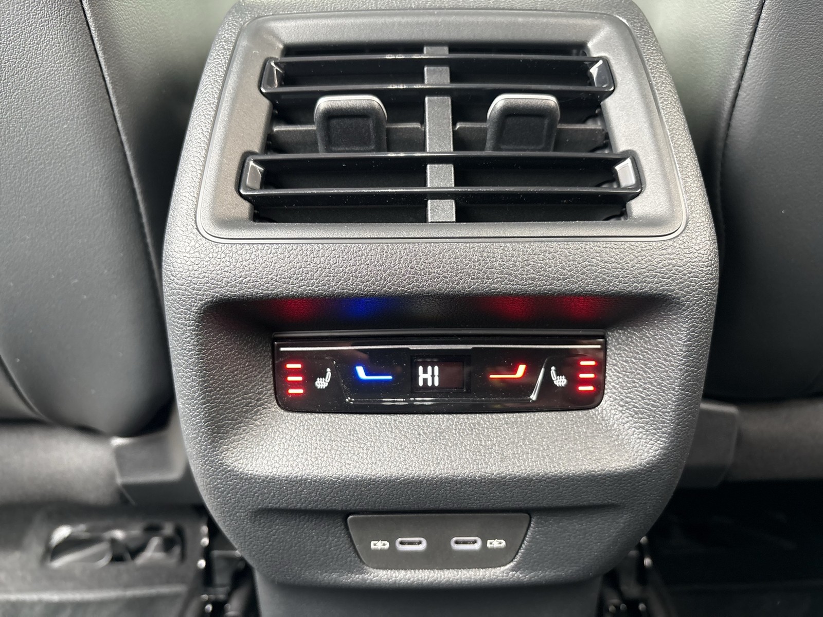 Volkswagen Tayron 1.5 HYBRID ELEGANCE AHK 360°CAM HEAD-UP