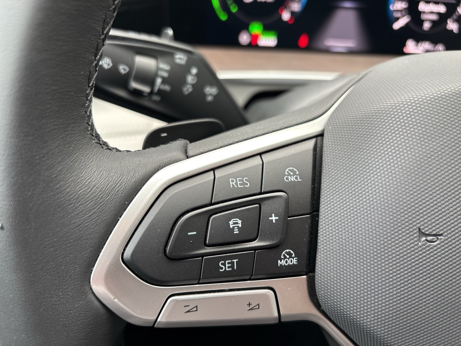 Volkswagen Tayron 1.5 HYBRID ELEGANCE AHK 360°CAM HEAD-UP