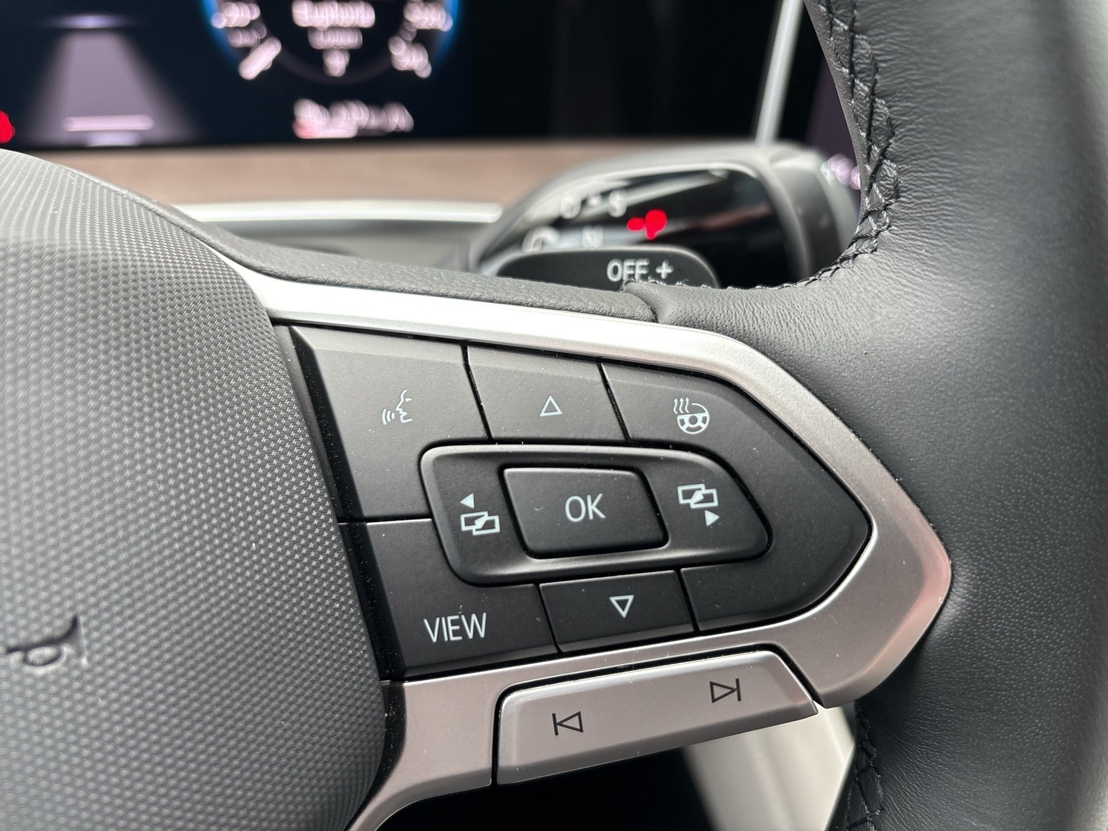 Volkswagen Tayron 1.5 HYBRID ELEGANCE AHK 360°CAM HEAD-UP