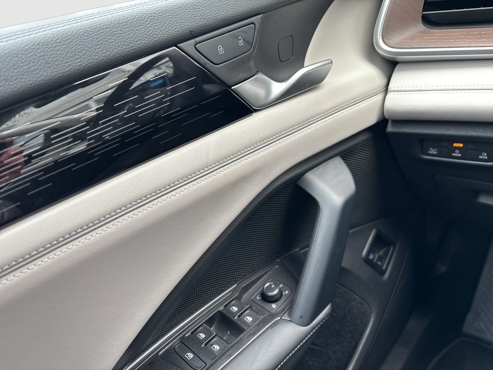 Volkswagen Tayron 1.5 HYBRID ELEGANCE AHK 360°CAM HEAD-UP