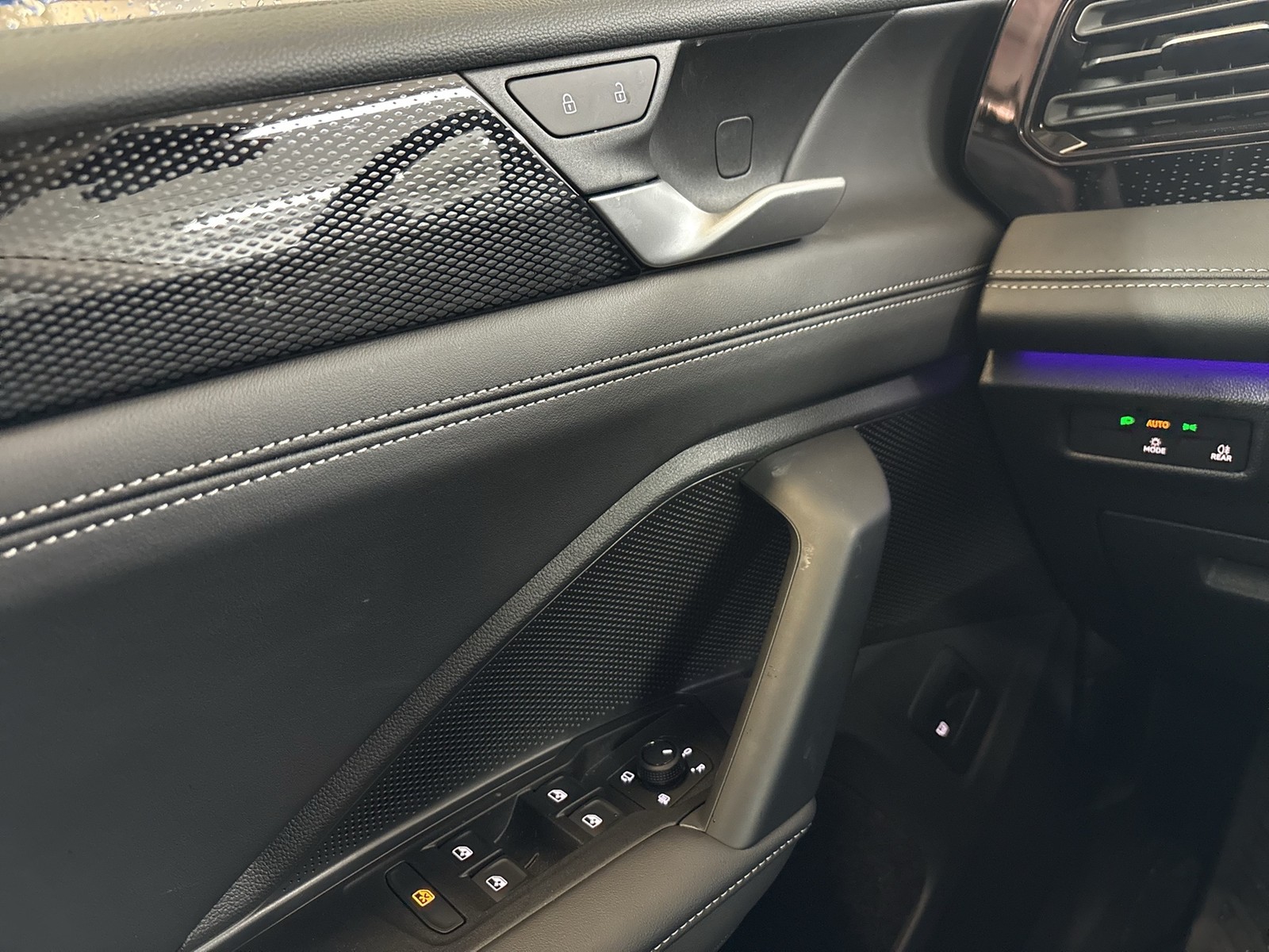 Volkswagen Tiguan 1.5 HYBRID LIFE AHK CAM ACC LM18 NAVI