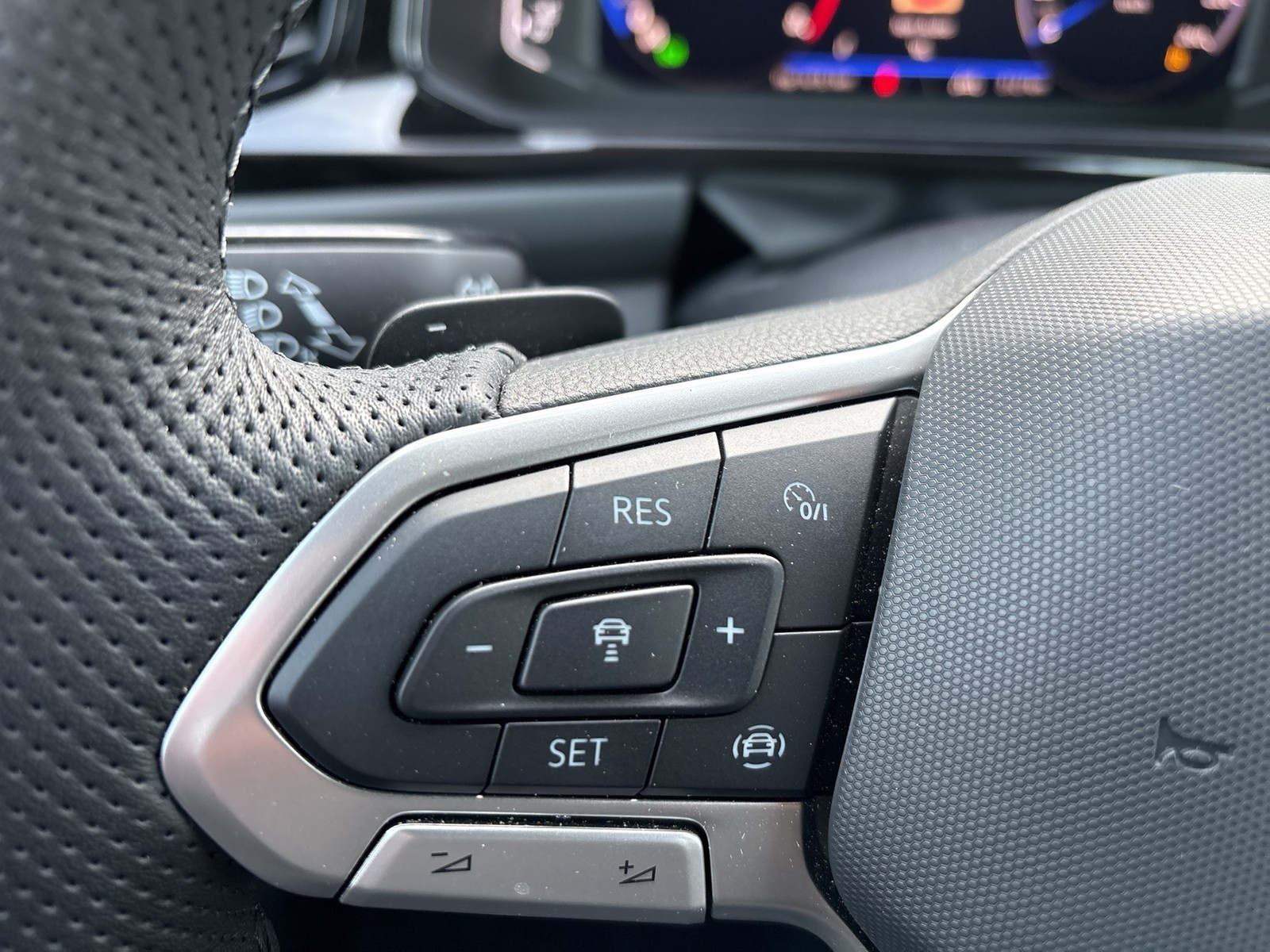 Volkswagen T-Roc Cabriolet 1.5 R-LINE BLACKSTYLE LEDER LM19