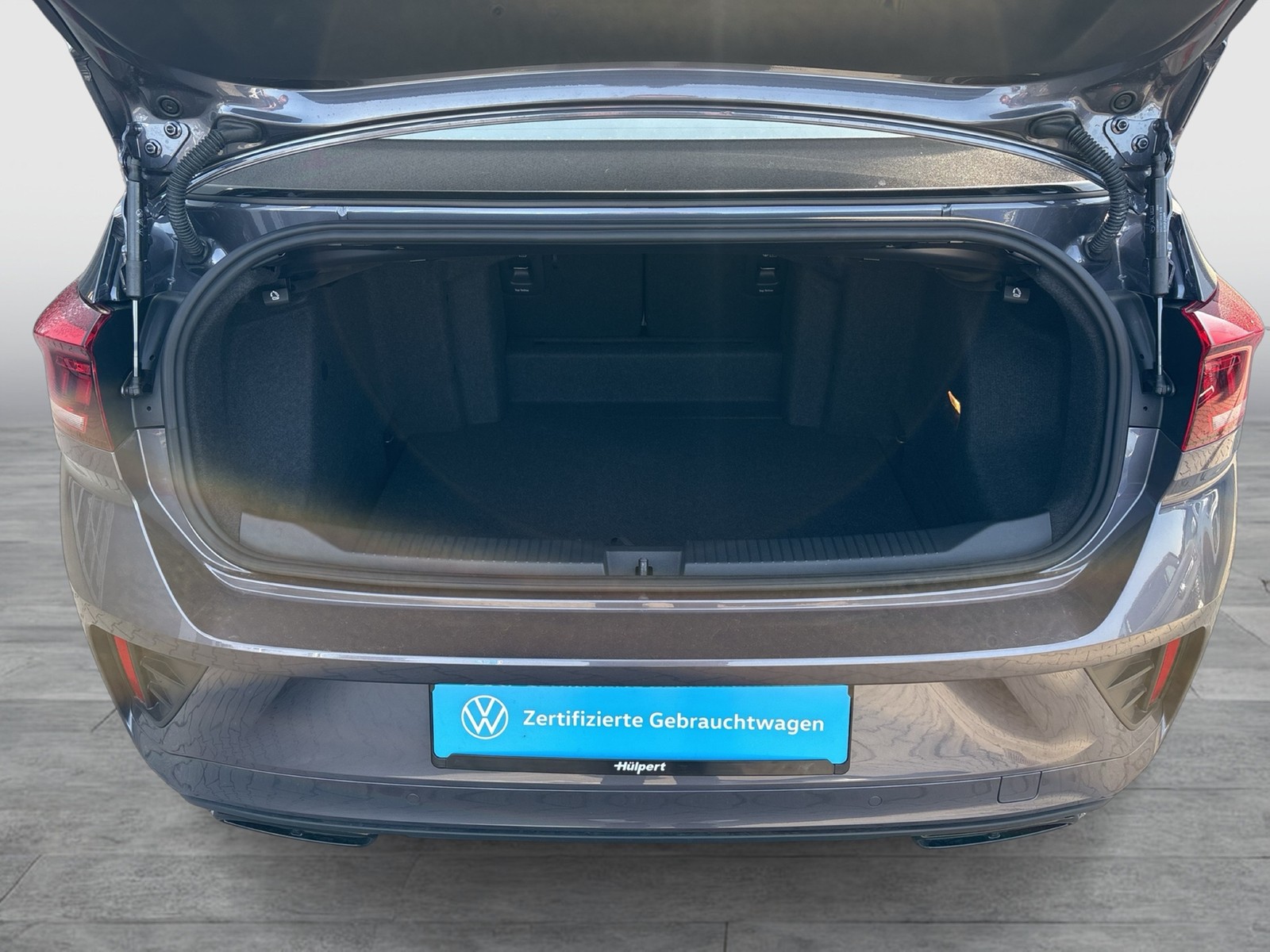 Volkswagen T-Roc Cabriolet 1.5 R-LINE BLACKSTYLE LEDER LM19